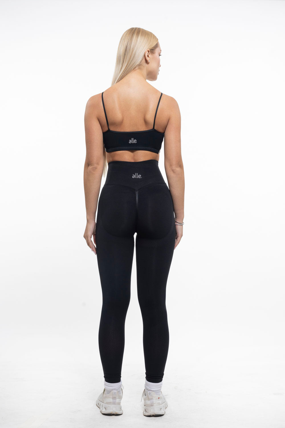 LUZ ACTIVE TOP BLACK